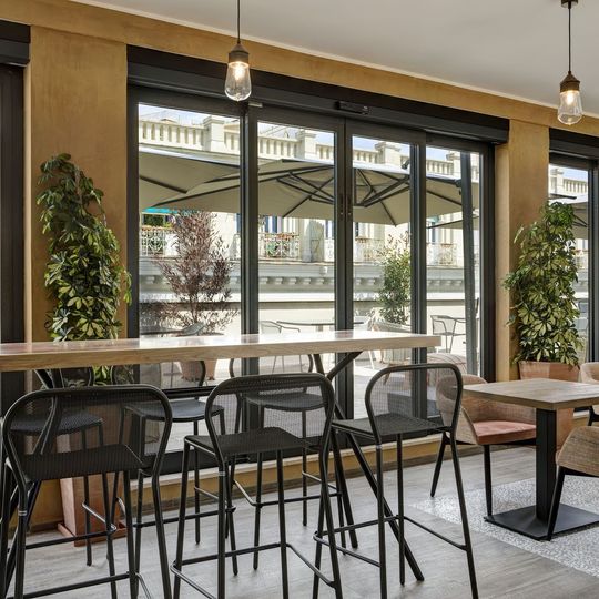 Mùn Rooftop Cocktail Bar