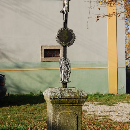 Kříž u špýcharu v Dražíči