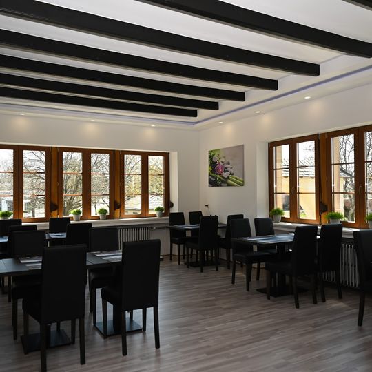 M.M Restaurant