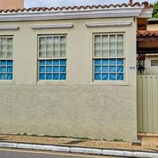 Building at Rua Santa Cruz, 568