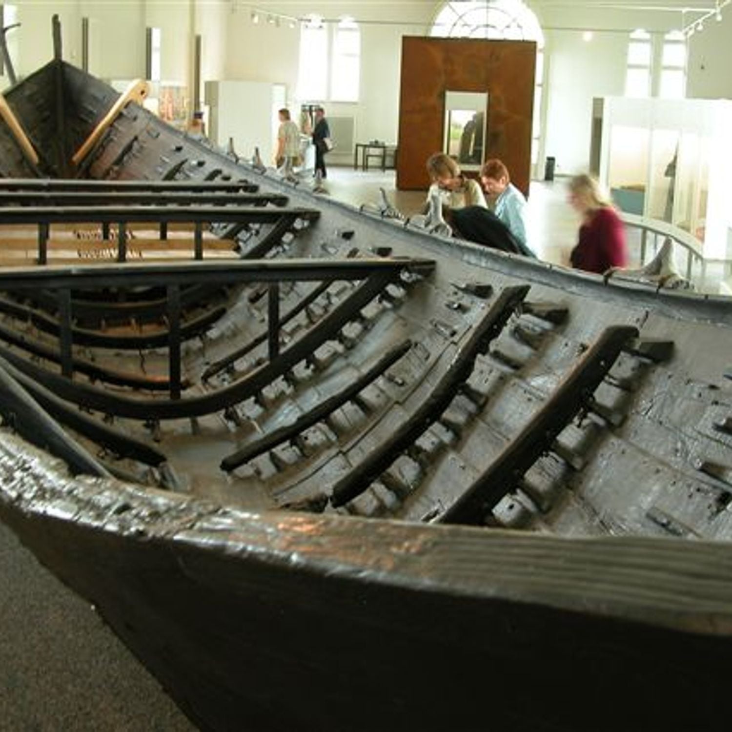 Nydam Boat - Barco da Idade do Ferro no Castelo Gottorf, Alemanha