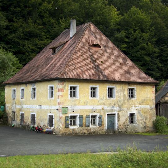 Hauptgebäude der Hackermühle bei Obertrubach