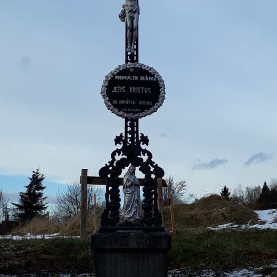 Kříž v Luční ulici