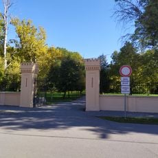 Hlohovecký hrad, brána