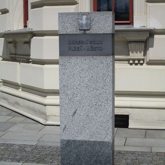 Deska v Plzni v Šumavské ulici