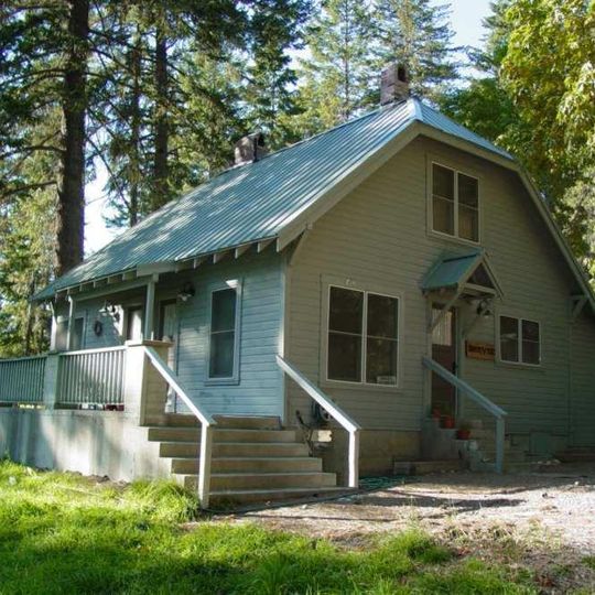 Purple Point-Stehekin Ranger Station House