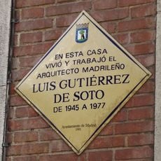 Commemorative plaque to Luis Gutiérrez de Soto