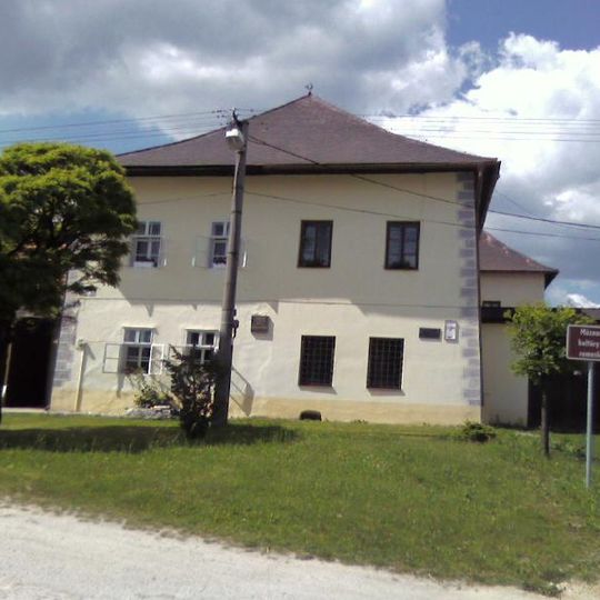 Kúria Briestenských