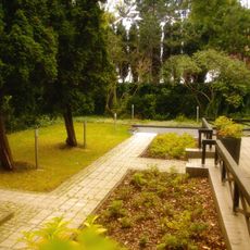 Ogród domu przy ul. Hoene-Wrońskiego 7