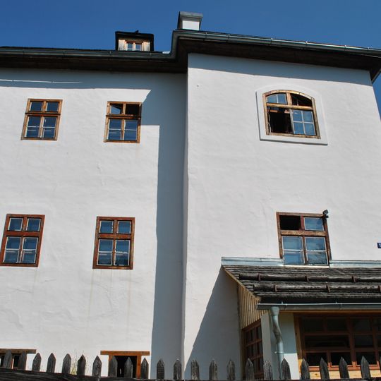 Farský areál, fara