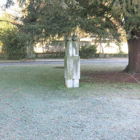 Kamenná plastika u nového hřbitova v Havlíčkově Brodě