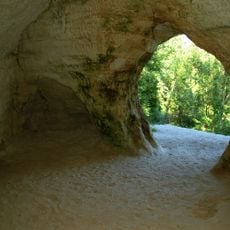 Helme caves