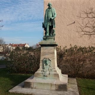 Statue de Clément Livet