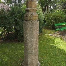 Pranger und Madonnenfigur Martinsberg