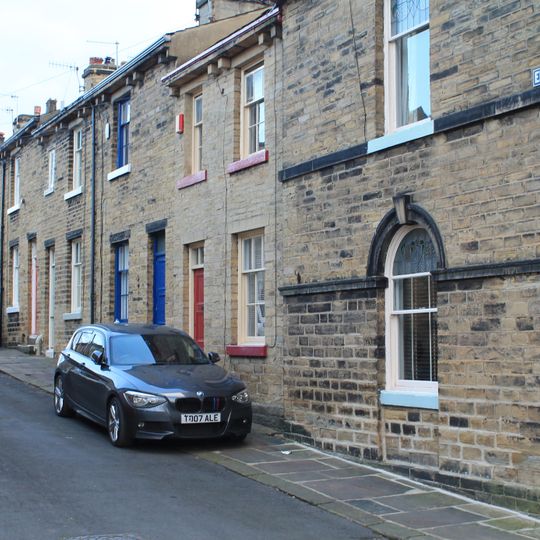 15-27, Edward Street