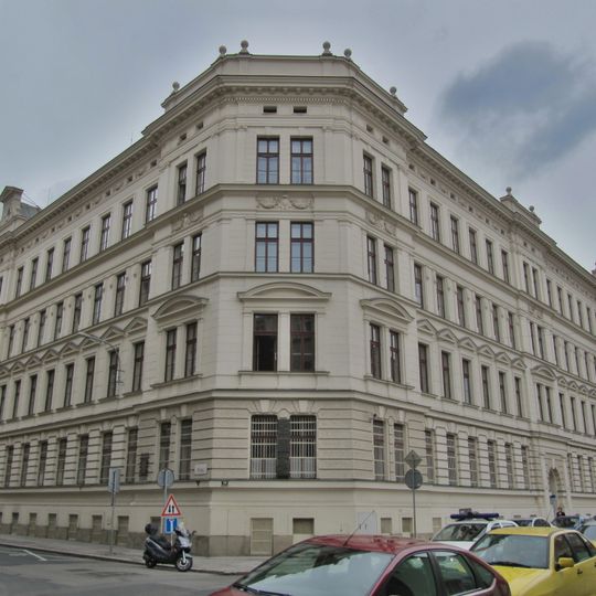 Bratislavská 13 a 15