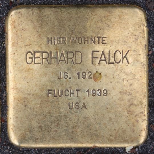 Stolperstein en memoria de Gerhard Falck