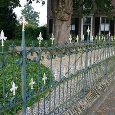 Gietijzeren spijlenhek