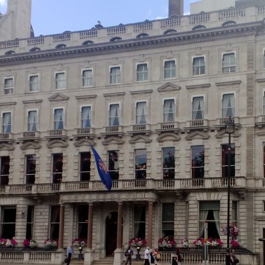 Cavalry and Guards Club