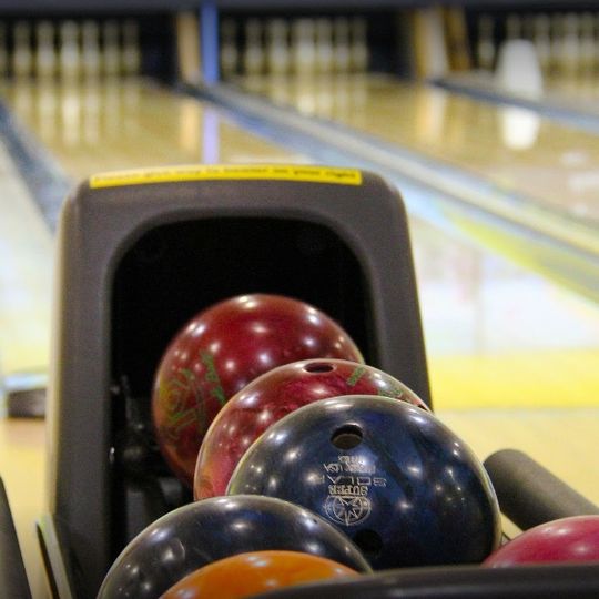 Hi-Skore Lanes & Bar