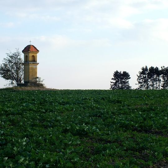 Column shrine between the Litovel cemetery and the highway