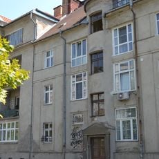 Malá Praha, železničiarske domy, dom bytový-sekcia XIV.