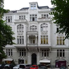 Mietshaus, Läden Marburger Straße 3