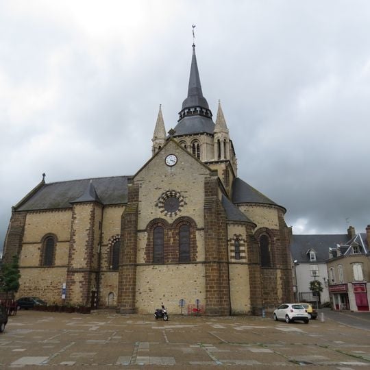 Église Notre-Dame de Fresnay-sur-Sarthe