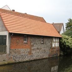 Hinter der Langgasse, Uferbebauung