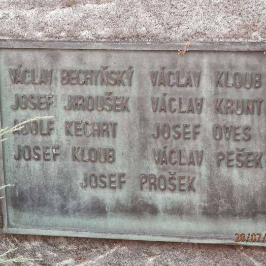 Pomník padlým v Doníně