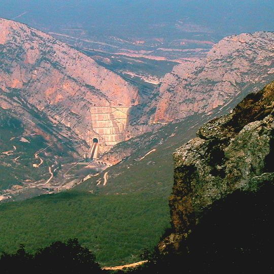 Presa de Canelles