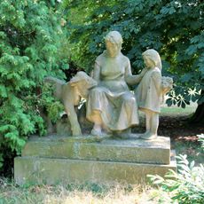 Sousoší v areálu Veterinární university v Brně