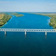 Puente ferroviario de Antónivka
