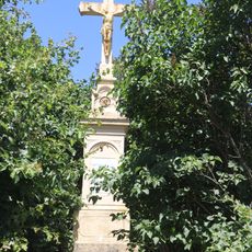 Kříž u cesty západně od Kladerub nad Oslavou