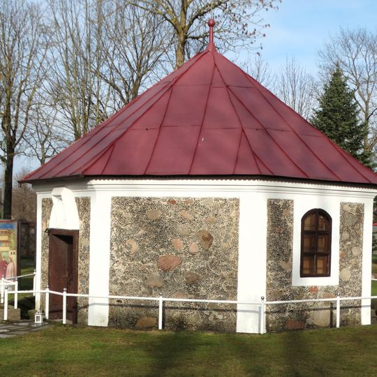 Kretinga churchyard chapel