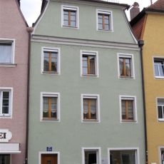 Wohn- und Geschäftshaus