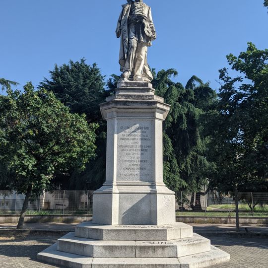 Monumento a Eusebio Bava
