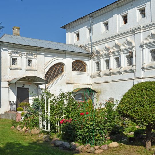 Корпус пристенный