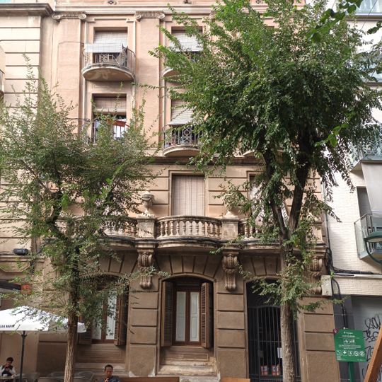 Casa Ramon Serres Castelló