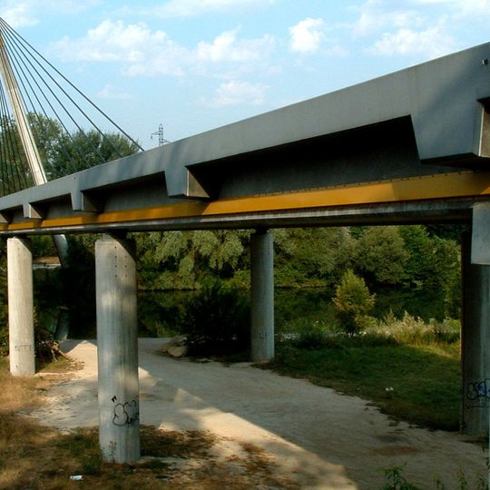 Charles-Hochart Bridge