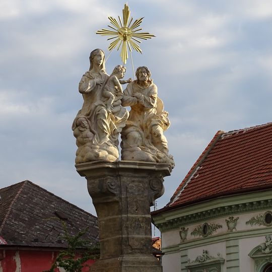 Sousoší Svaté Rodiny na náměstí Arnošta z Pardubic v Českém Brodě