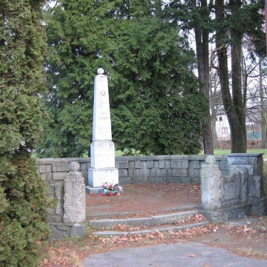 Památník osvobození 7. 5. 1945 ve středu Světlé ve Slezsku