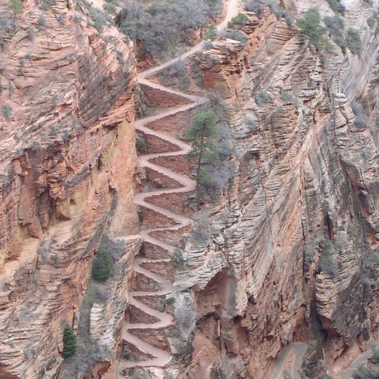 West Rim Trail
