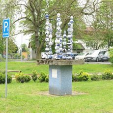 Porcelánová plastika na sídlišti Družba v Dubí u Teplic