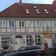 Wohn- und Geschäftshaus