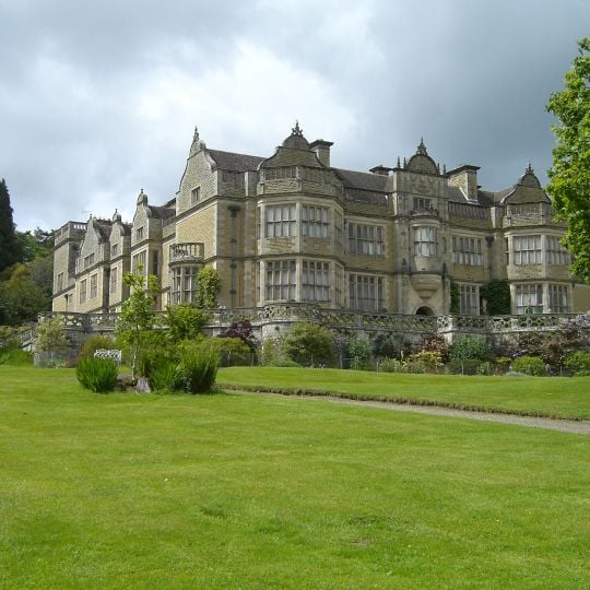 Stokesay Court