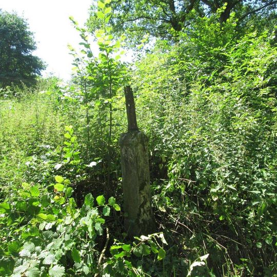 Kříž u Mnichova u rozcestí