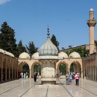 Mevlid-i Halil Mosque, Şanlıurfa
