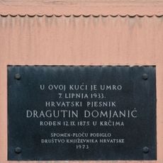 U ovoj kući je umro Dragutin Domjanić