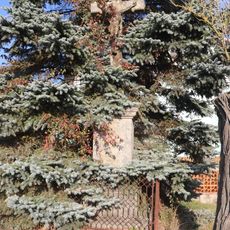 Kříž na severním okraji Biskupic